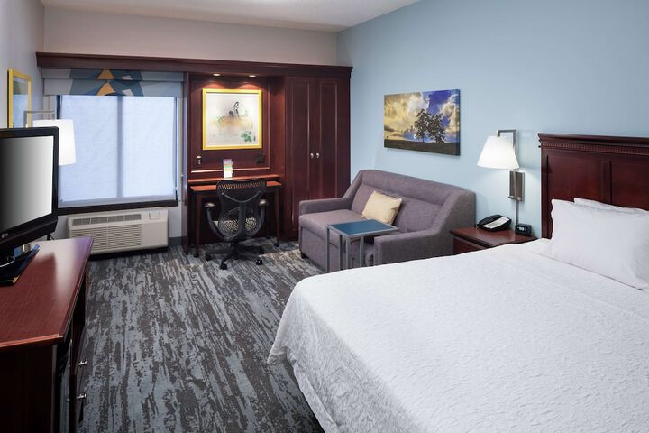 Room 11 of 38