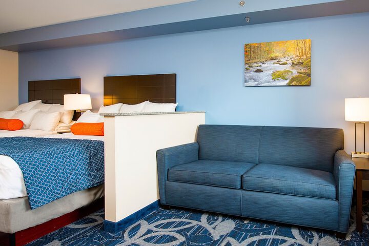 Country Cascades Waterpark Resort