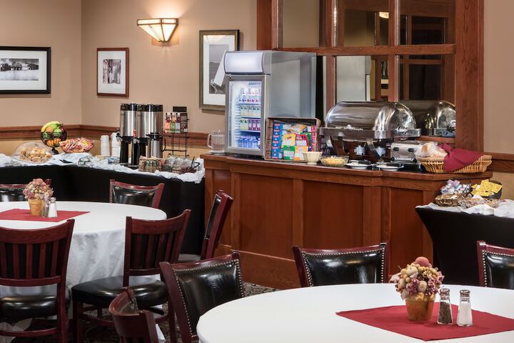 Breakfast/Coffee Service 39 of 47