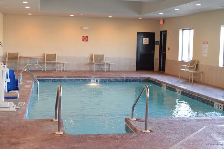 Pool 7 of 30
