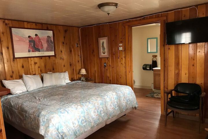 Room 48 of 79