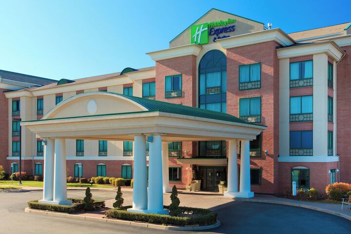 Holiday Inn Express Hotel & Suites Warwick-Providence (Arpt) by IHG