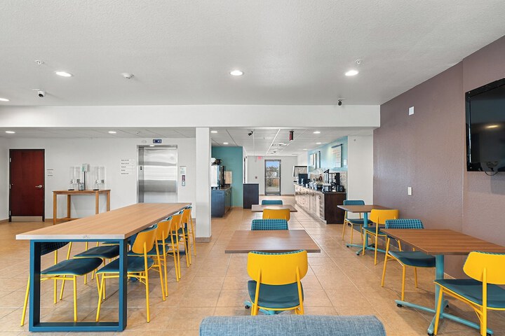 Garner Hotel Gonzales by IHG