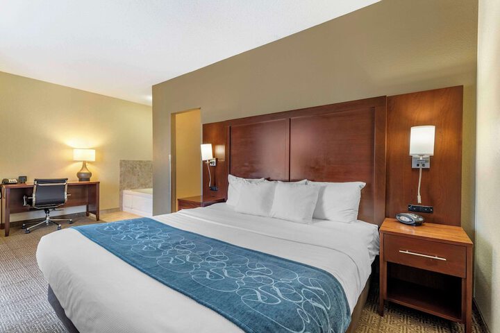 Room 21 of 38
