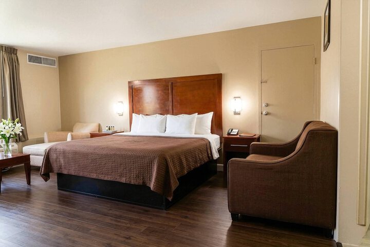 Rodeway Inn Monroe