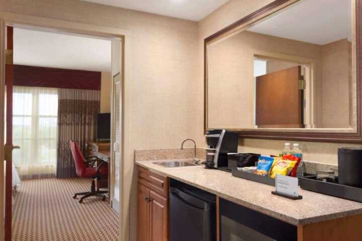 Embassy Suites Northwest Arkansas - Hotel Spa & Convention