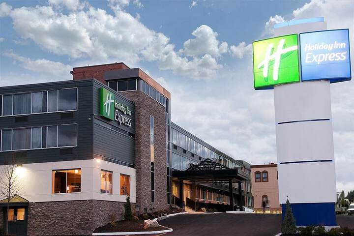 Hotel 3 of 34