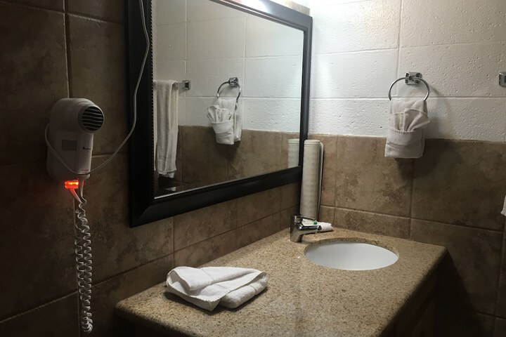 Room 19 of 34