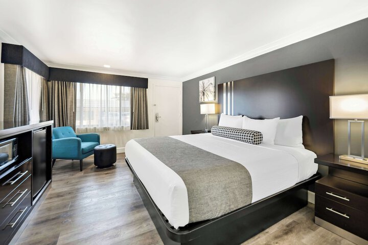 Room 9 of 55