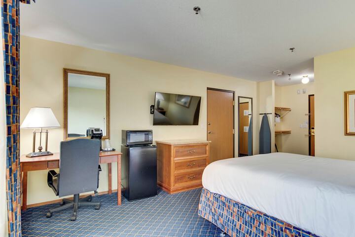 Room 17 of 32