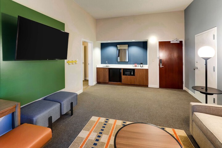 Sonesta Select San Francisco Airport Oyster Point Waterfront
