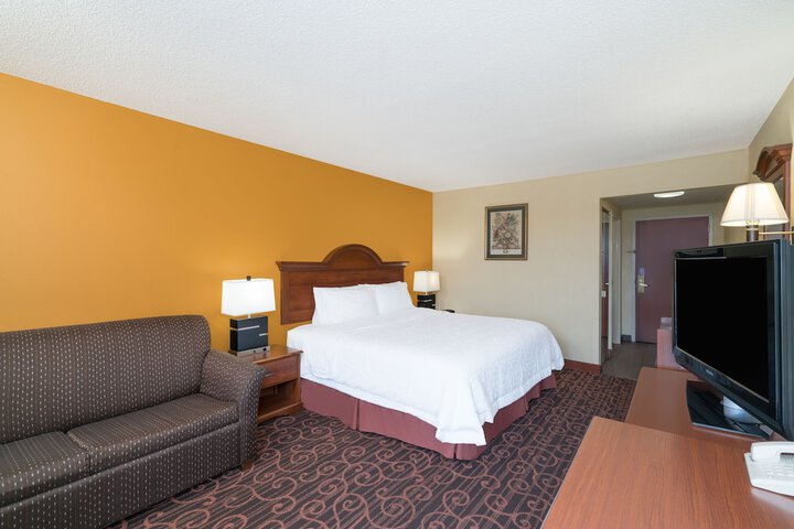 Room 13 of 20