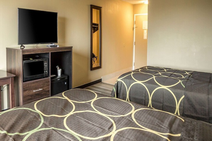 Room 20 of 32