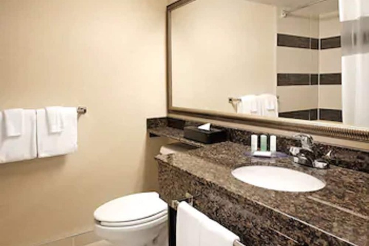Room 20 of 35