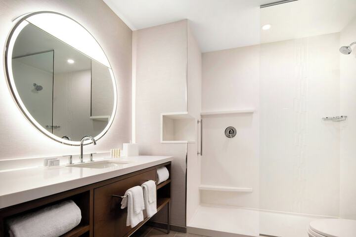Courtyard by Marriott Fresno Clovis