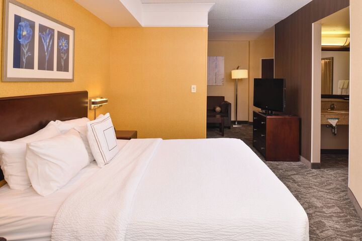 Room 12 of 27
