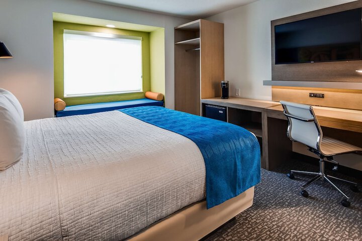 Room 16 of 25