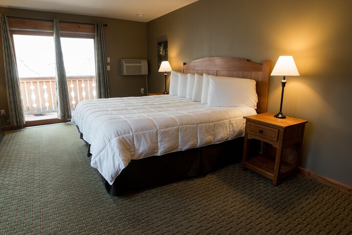 Silver Moon Inn