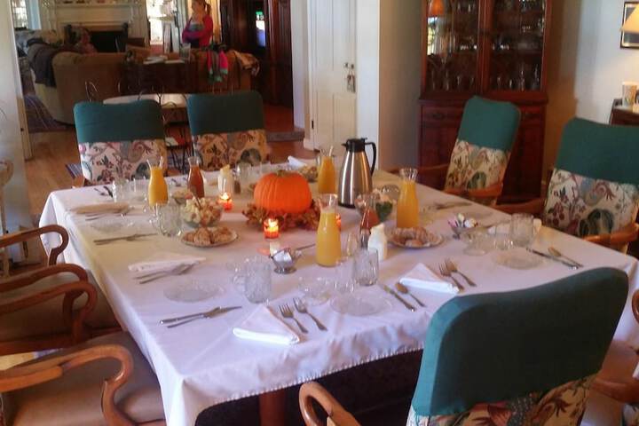 Dining 59 of 79