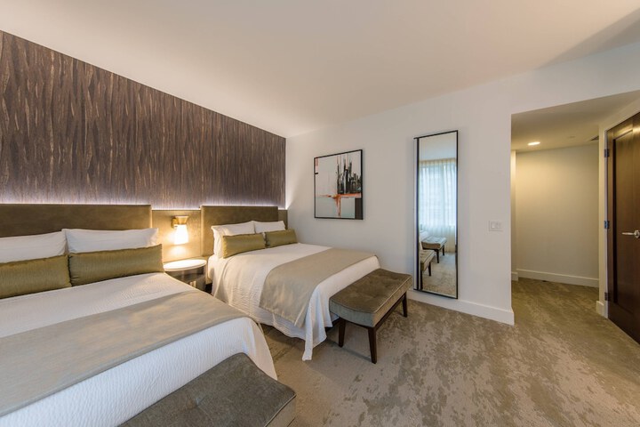 Room 11 of 50