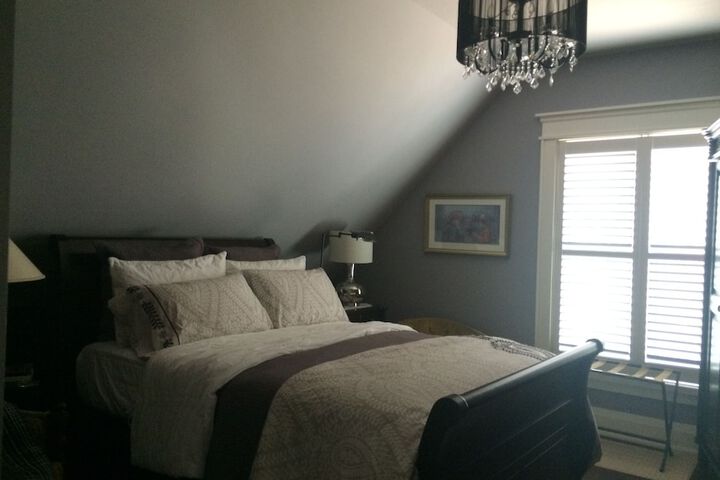 Room 13 of 33