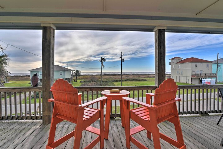 Ocean View & Grill: Crystal Beach Bungalow!