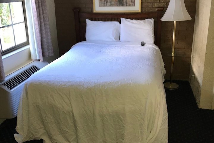 Room 19 of 40