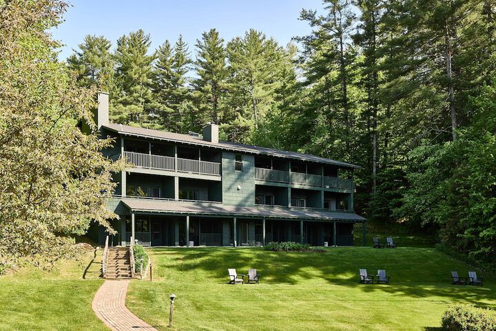 Bluebird Cady Hill Lodge