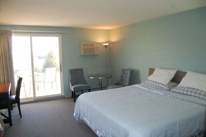Room 13 of 23
