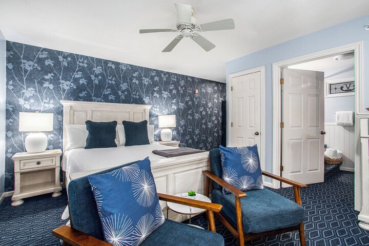 Room 84 of 102