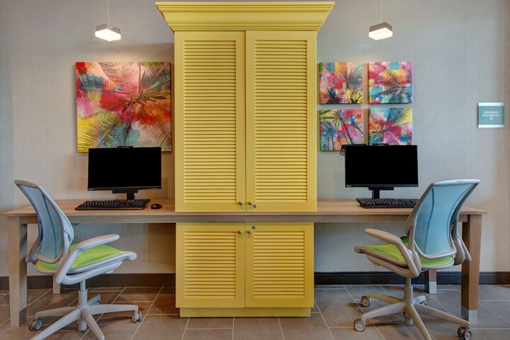 Business Center 37 of 37