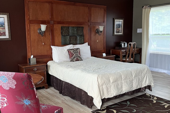 Room 33 of 55