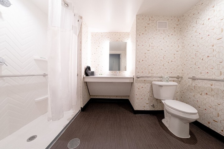 Room 34 of 89