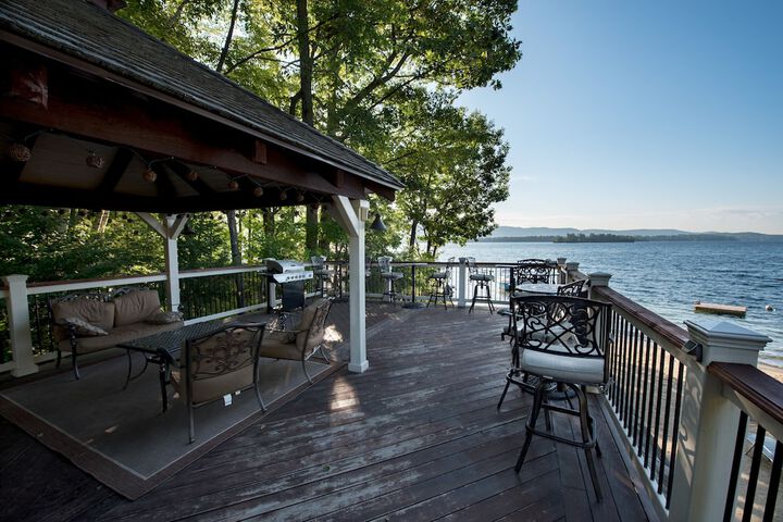 Sundeck 180 of 203