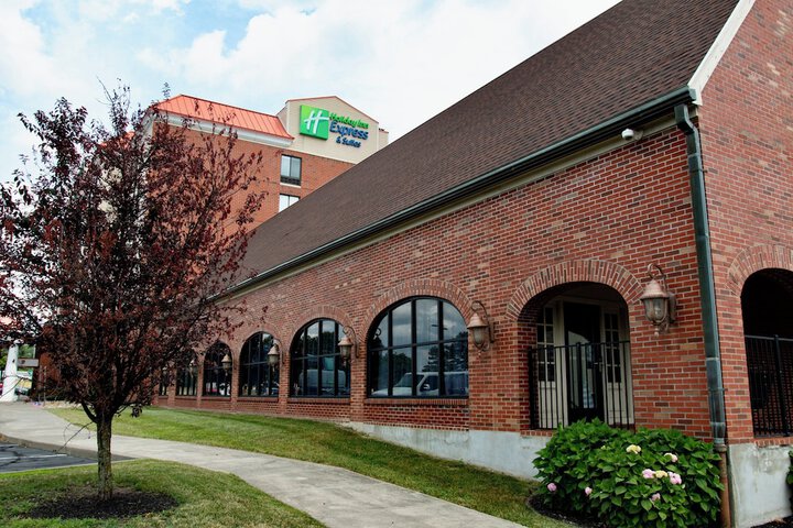 Holiday Inn Express & Suites Albany Airport Area - Latham by IHG