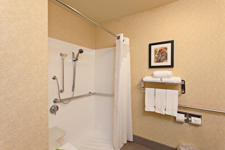 Room 8 of 30