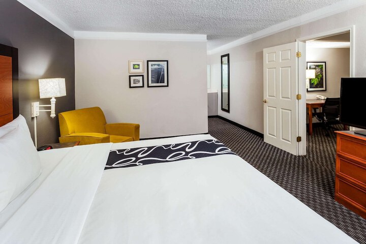 Room 31 of 65