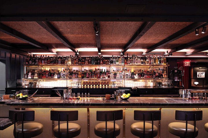 Lounge 110 of 115