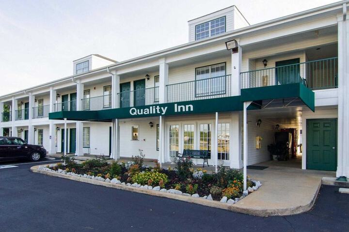 Hotel 4 of 29
