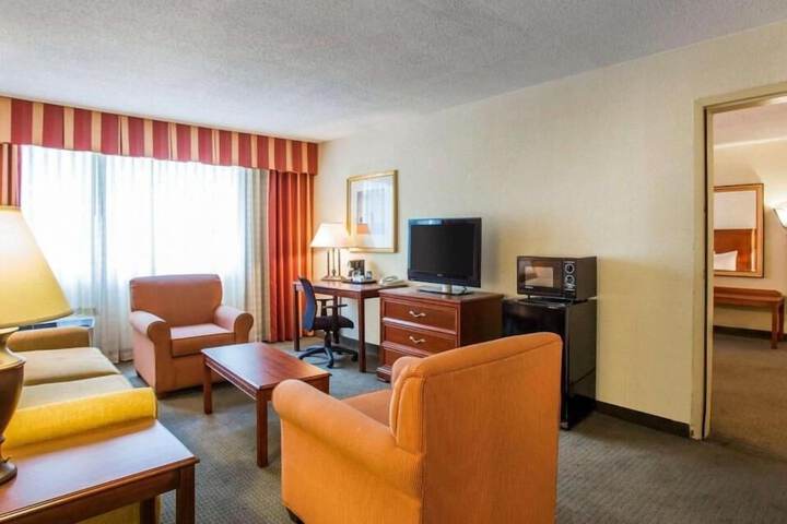 Room 16 of 36