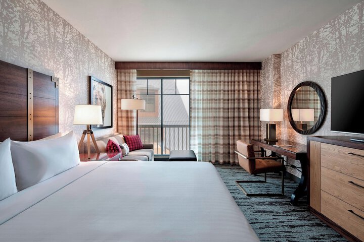 Room 44 of 117