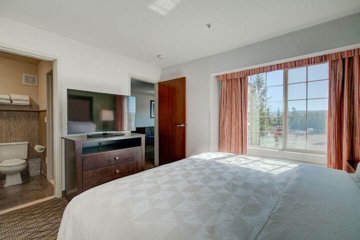 Holiday Inn West Yellowstone by IHG.