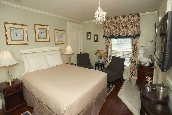 Room 183 of 183