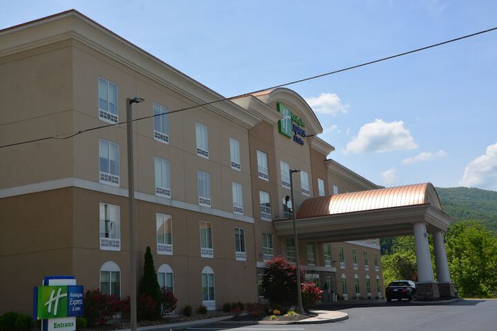 Hotel 2 of 35