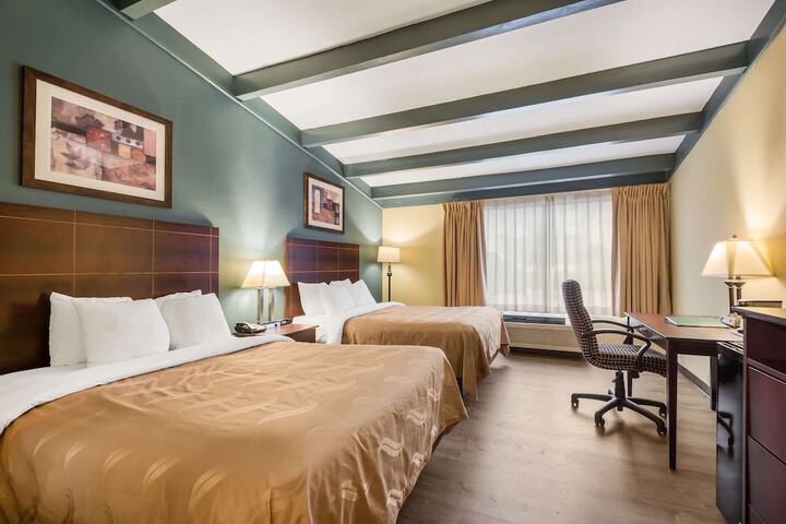 Room 32 of 52