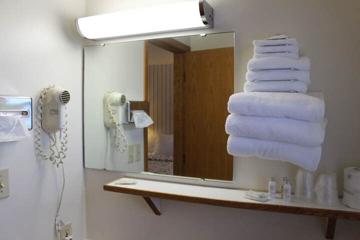 Room 12 of 38
