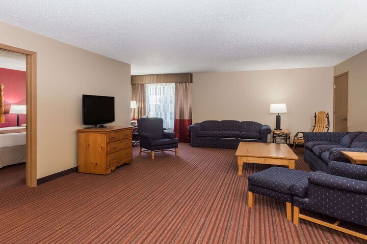 Room 12 of 30