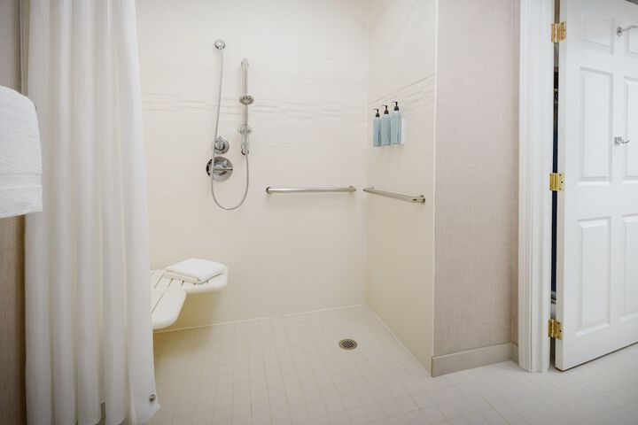 Room 22 of 32