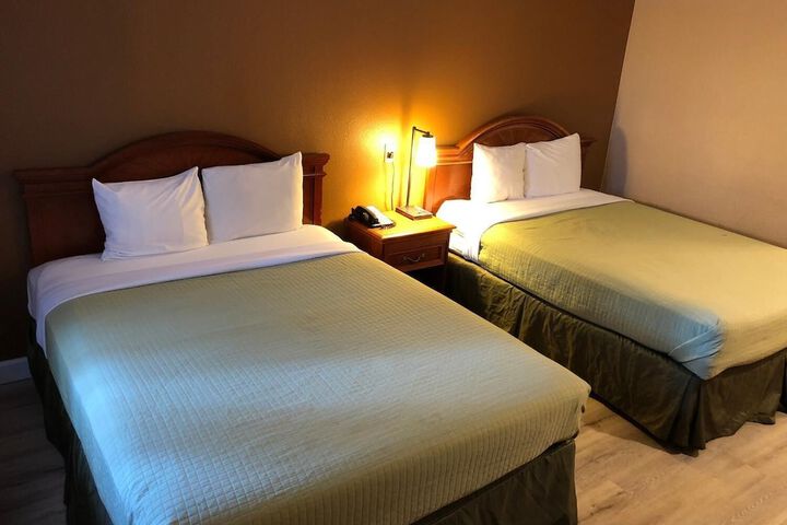 Room 8 of 26