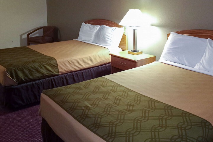 Room 51 of 77
